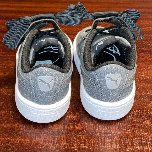 Toddler size 7 Puma sneakers - Picture 4 of 5